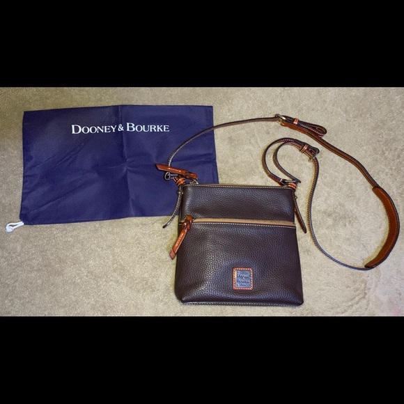 Dooney & Bourke Pebble Grain Letter Carrier Bag - Picture 2 of 7